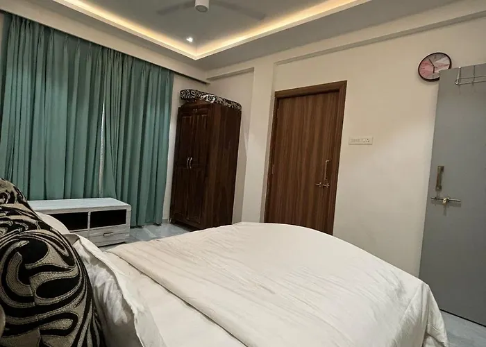 Ll Golden Leaf Ll 3Bhk Ll Ac Ll