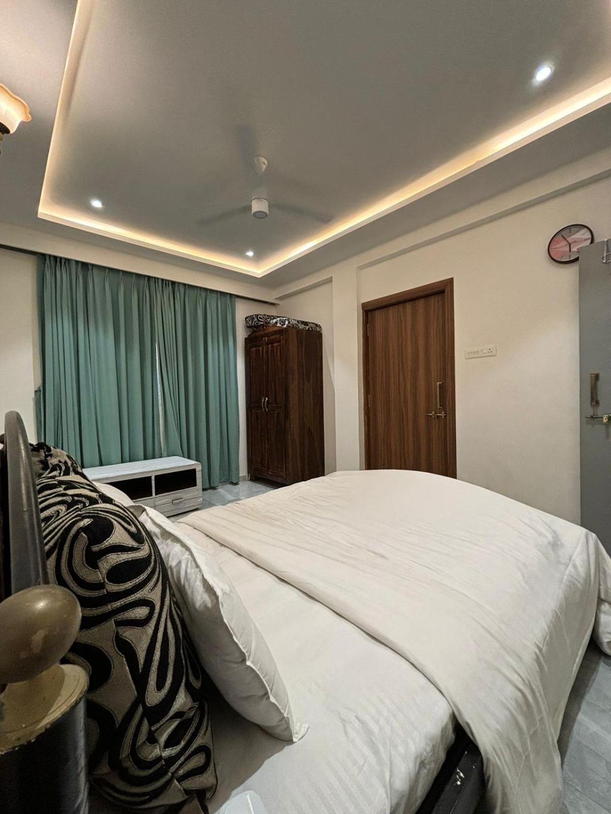 Villa Ll Golden Leaf Ll 3bhk Ll Ac Ll *